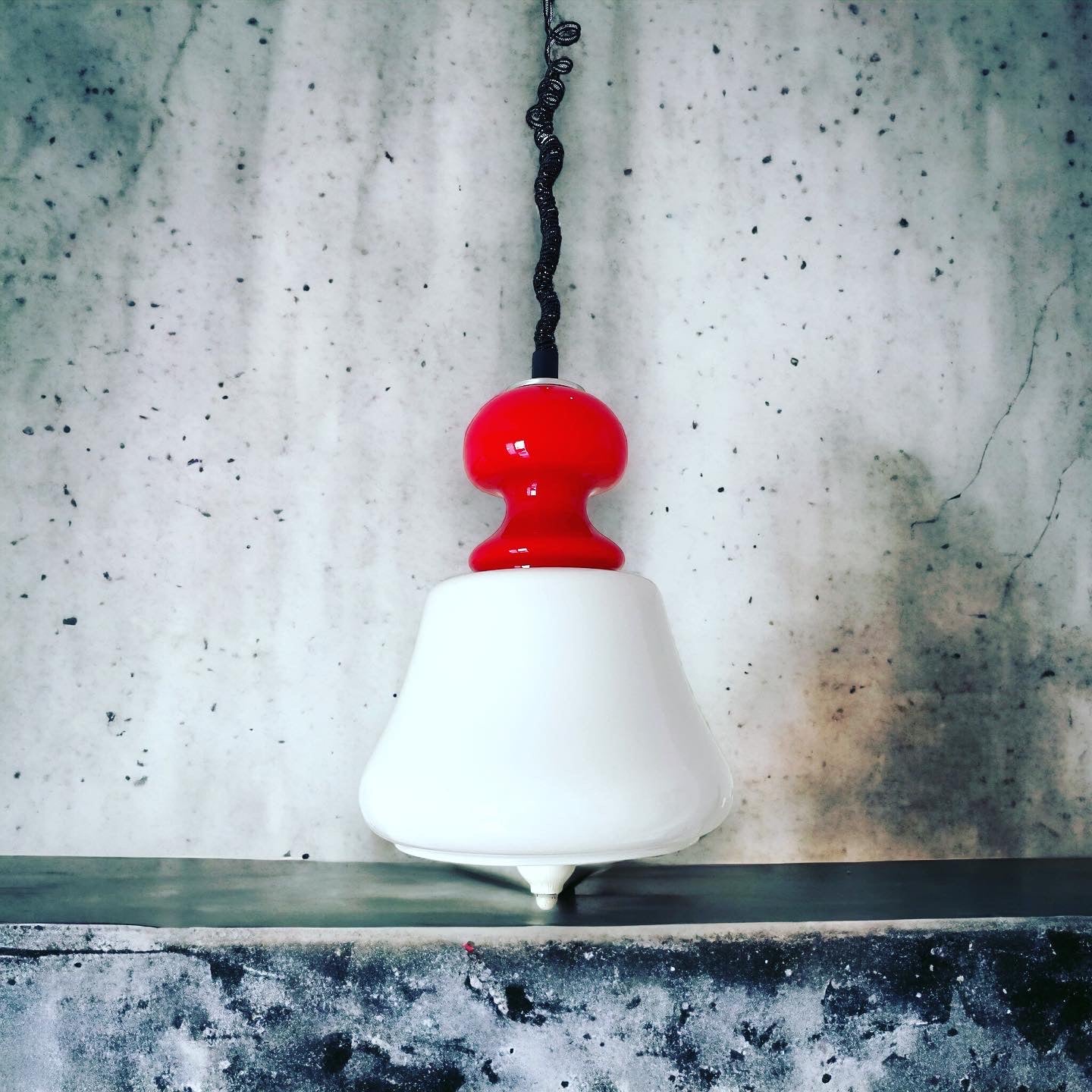 White and red lamp