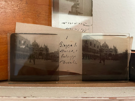 Old stereoscope and photo plates