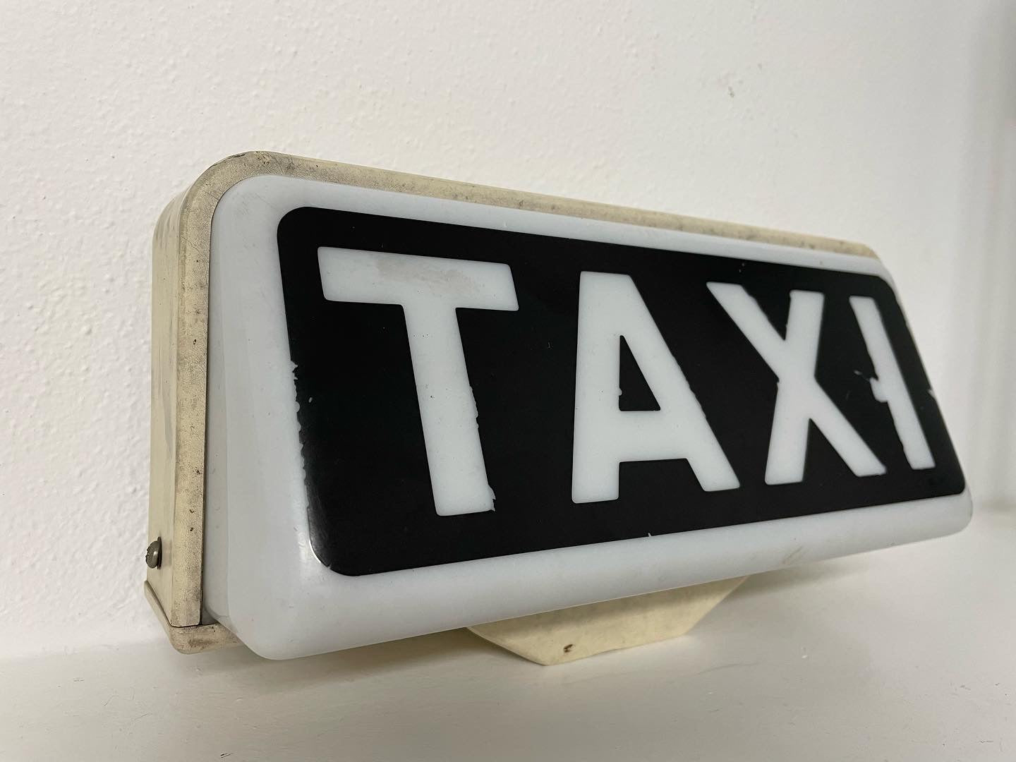 Taxi sign