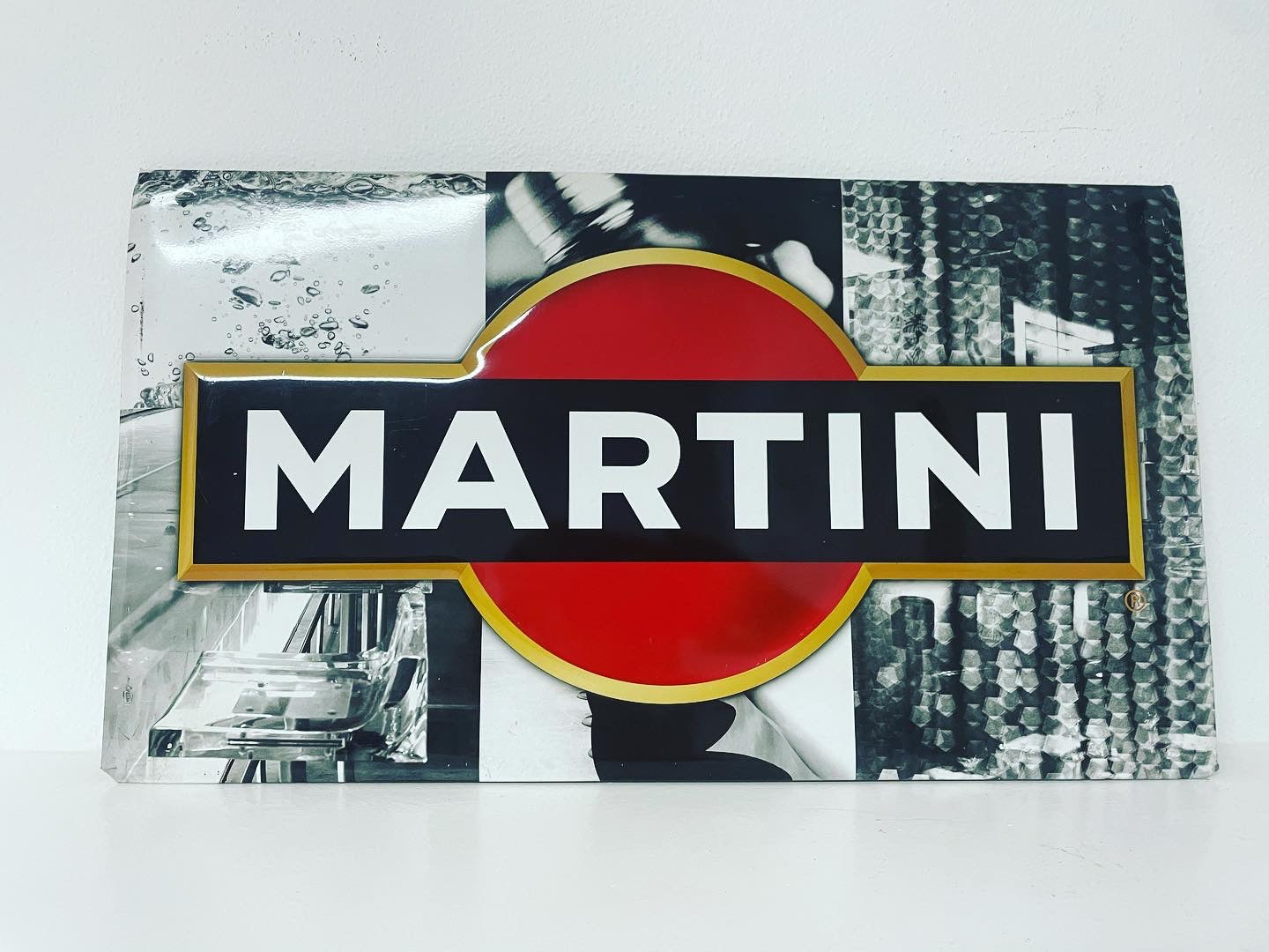 Martini sign from the 2000s