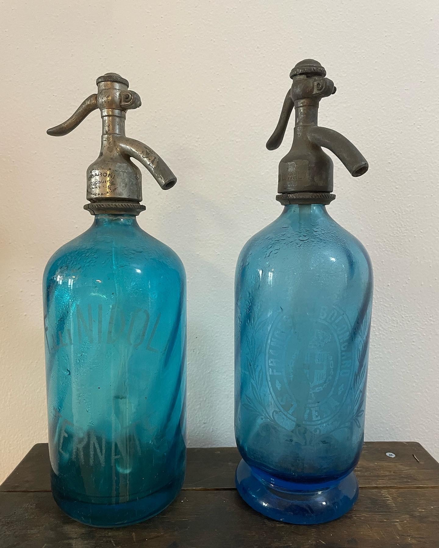 Pair of blue siphons