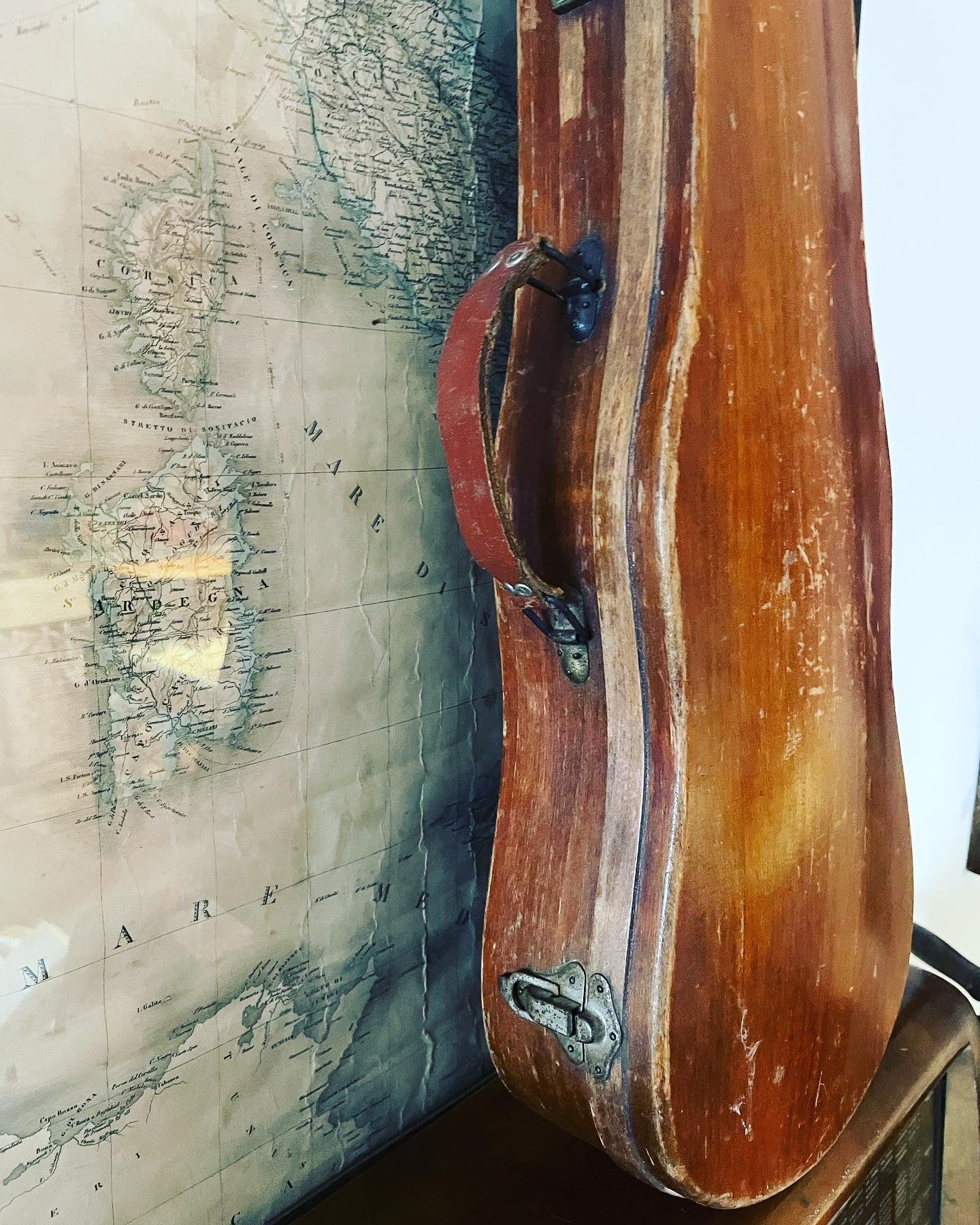 Violin case from the 40s