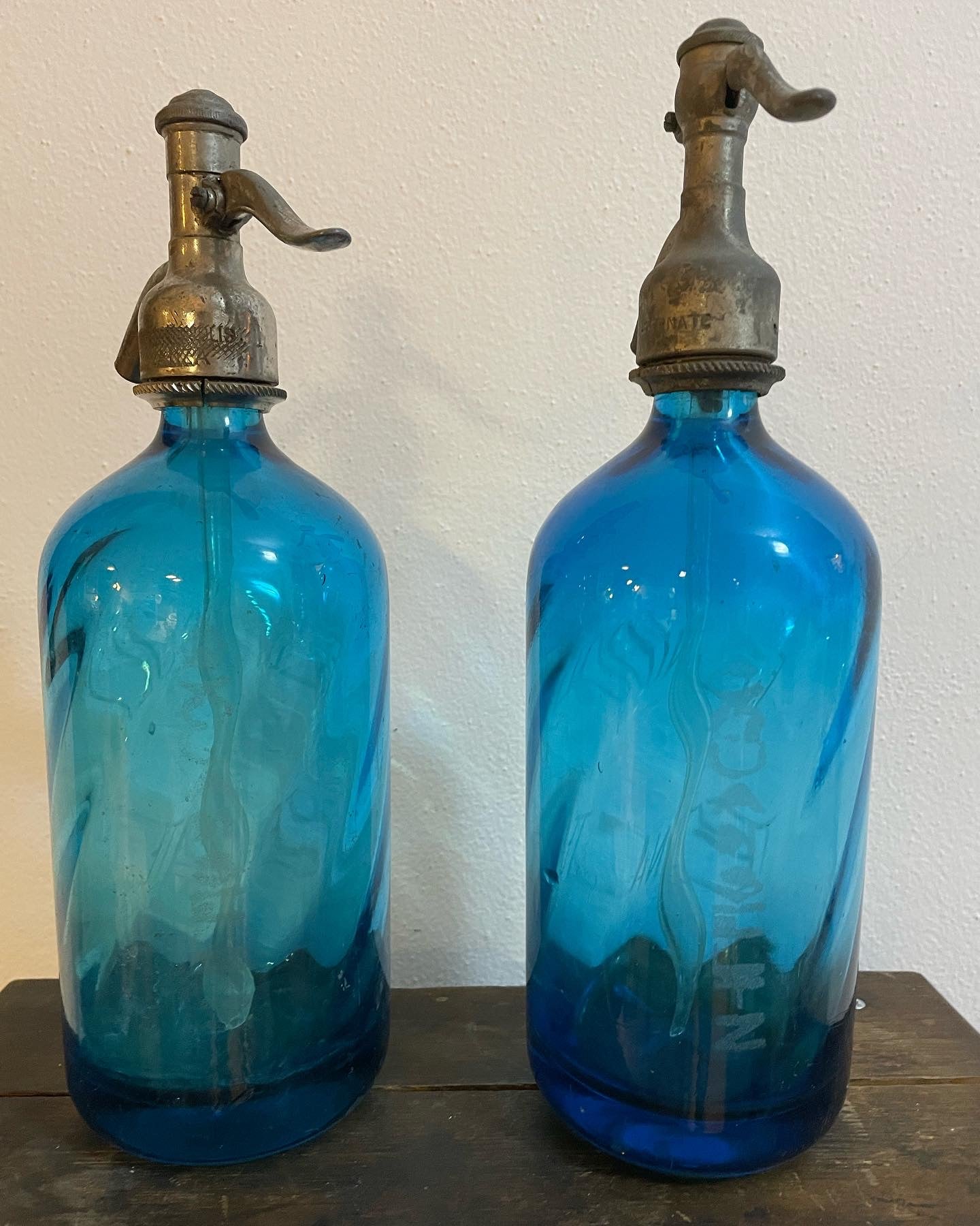 Blue seltzer couple